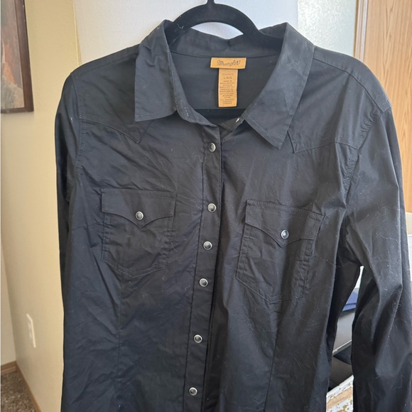 Wrangler Men's Black Button Down Shirt - Picture 1 of 2